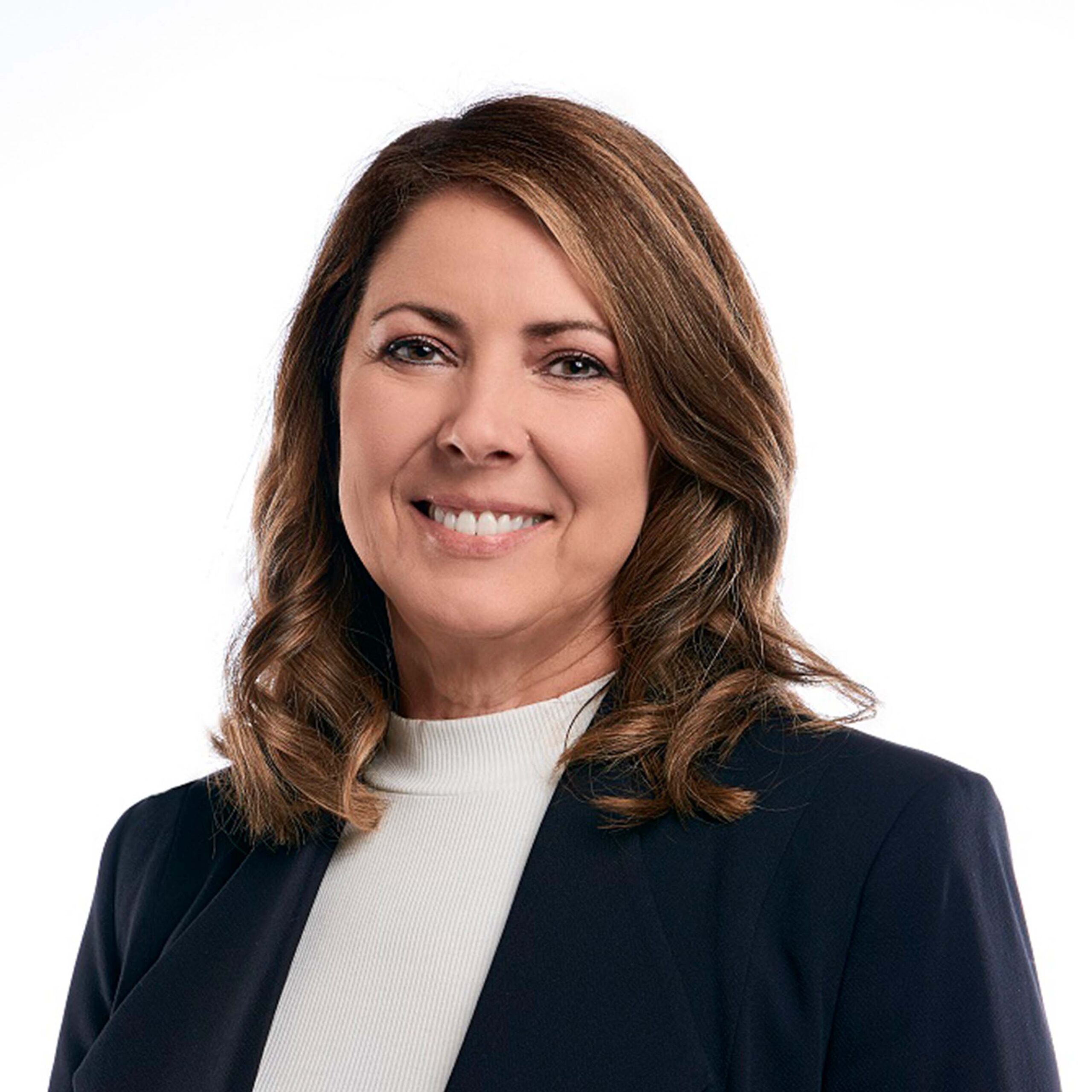 Linda_Robbins_Headshot-1
